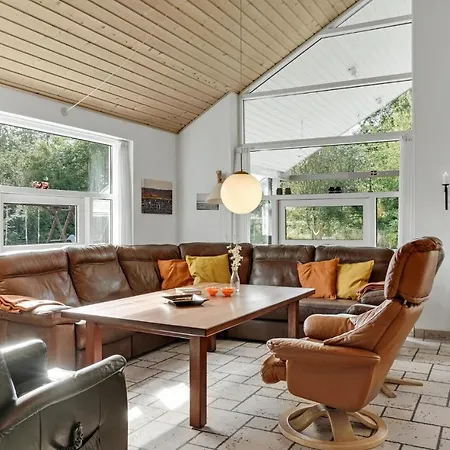 Beautiful Home In Hadsund With Sauna *