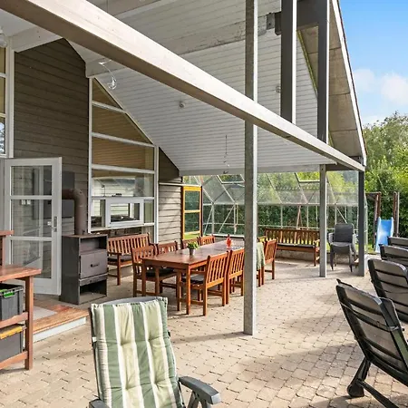Beautiful Home In Hadsund With Sauna Сasa de vacaciones Hadsund