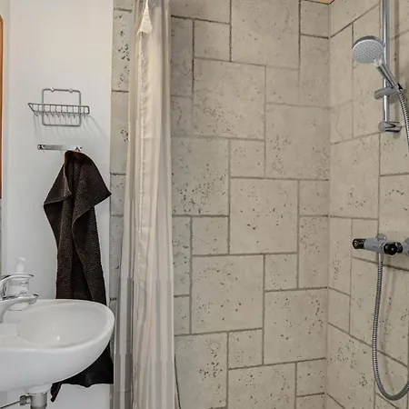 Сasa de vacaciones Beautiful Home In Hadsund With Sauna
