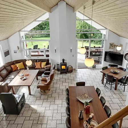 Сasa de vacaciones Beautiful Home In Hadsund With Sauna *